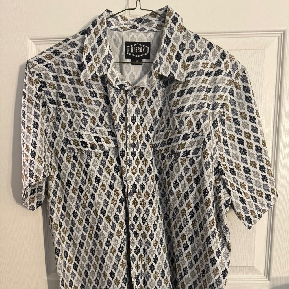 GIBSON MEN'S GEO PRINT SHORT SLEEVE SNAP WESTERN SHIRT